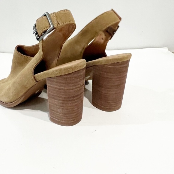Madewell The Cary Sandal in Suede - Picture 3 of 8